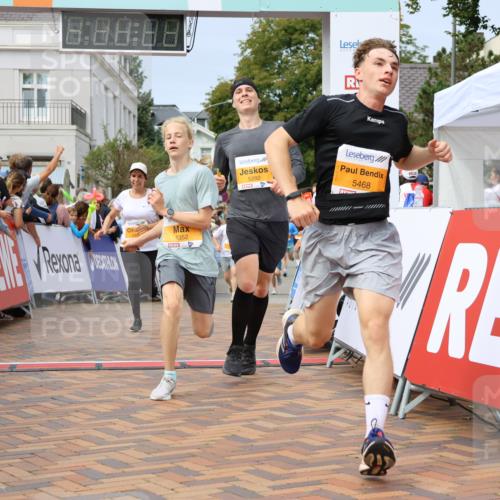 31.08.2025 - 21. Blankeneser Heldenlauf Strokosch-Dieckow http://msf.ph/oto/8696062 31.08.2025 12:28:39 Ziel 5468, 5352, 5292, 5823, 5499 meine-sportfotos.de
