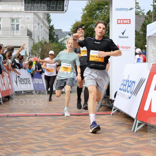 31.08.2025 - 21. Blankeneser Heldenlauf Strokosch-Dieckow http://msf.ph/oto/8696071 31.08.2025 12:28:38 Ziel 5468, 5540, 5352, 5292, 5499 meine-sportfotos.de