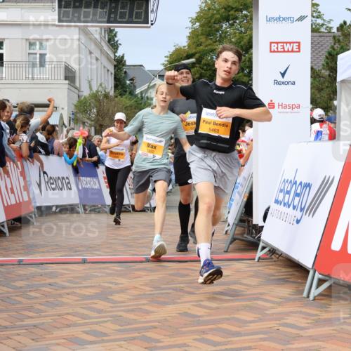 31.08.2025 - 21. Blankeneser Heldenlauf Strokosch-Dieckow http://msf.ph/oto/8696072 31.08.2025 12:28:38 Ziel 5468, 5540, 5352, 5292, 5499 meine-sportfotos.de