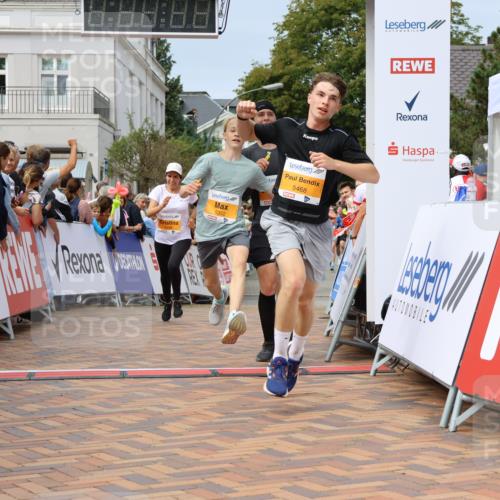 31.08.2025 - 21. Blankeneser Heldenlauf Strokosch-Dieckow http://msf.ph/oto/8696074 31.08.2025 12:28:38 Ziel 5468, 5540, 5352, 5292, 5499 meine-sportfotos.de