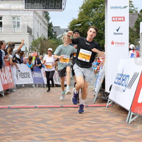 31.08.2025 - 21. Blankeneser Heldenlauf Strokosch-Dieckow http://msf.ph/oto/8696076 31.08.2025 12:28:38 Ziel 5468, 5540, 5352, 5292, 5499 meine-sportfotos.de