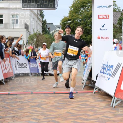 31.08.2025 - 21. Blankeneser Heldenlauf Strokosch-Dieckow http://msf.ph/oto/8696078 31.08.2025 12:28:38 Ziel 5468, 5540, 5352, 5292, 5499 meine-sportfotos.de