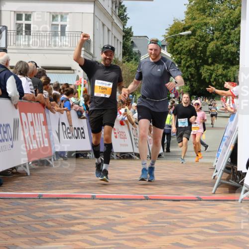31.08.2025 - 21. Blankeneser Heldenlauf Strokosch-Dieckow http://msf.ph/oto/8696081 31.08.2025 12:23:42 Ziel 5367, 5366, 5178, 5420, 4097 meine-sportfotos.de