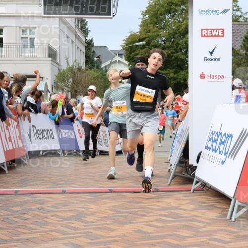 31.08.2025 - 21. Blankeneser Heldenlauf Strokosch-Dieckow http://msf.ph/oto/8696082 31.08.2025 12:28:38 Ziel 5468, 5540, 5352, 5292, 5499 meine-sportfotos.de