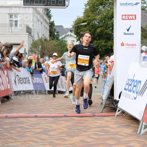 31.08.2025 - 21. Blankeneser Heldenlauf Strokosch-Dieckow http://msf.ph/oto/8696085 31.08.2025 12:28:38 Ziel 5468, 5540, 5352, 5292, 5499 meine-sportfotos.de