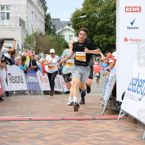 31.08.2025 - 21. Blankeneser Heldenlauf Strokosch-Dieckow http://msf.ph/oto/8696091 31.08.2025 12:28:38 Ziel 5468, 5540, 5352, 5292, 5499 meine-sportfotos.de