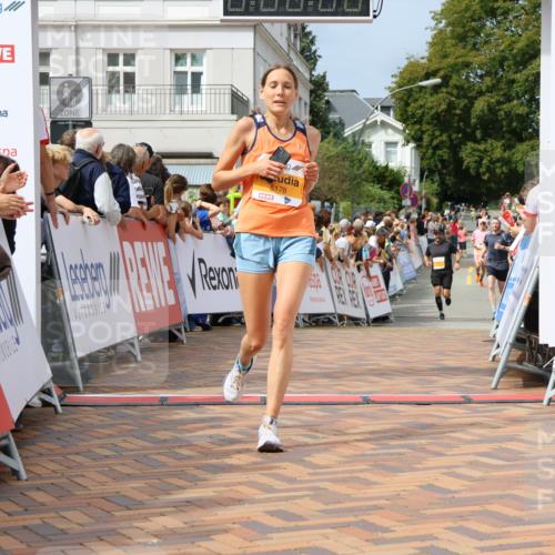 31.08.2025 - 21. Blankeneser Heldenlauf Strokosch-Dieckow http://msf.ph/oto/8696096 31.08.2025 12:23:38 Ziel 5367, 5366, 5178, 4006, 4016 meine-sportfotos.de