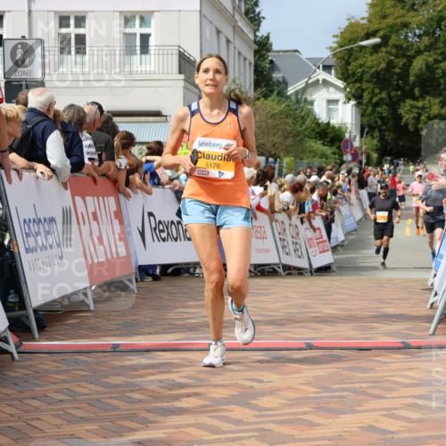 31.08.2025 - 21. Blankeneser Heldenlauf Strokosch-Dieckow http://msf.ph/oto/8696103 31.08.2025 12:23:38 Ziel 5367, 5366, 5178, 4006, 4016 meine-sportfotos.de