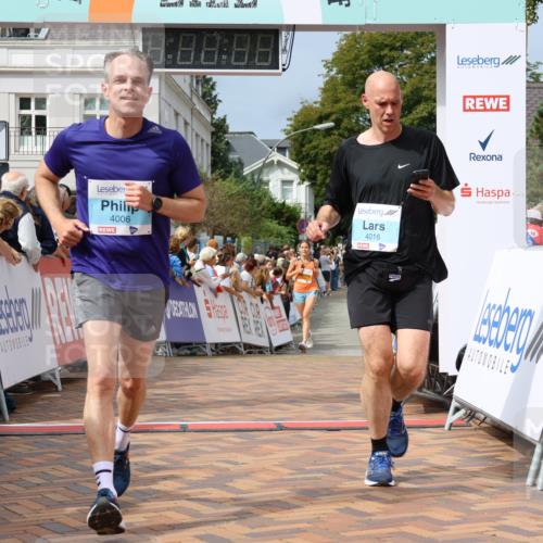 31.08.2025 - 21. Blankeneser Heldenlauf Strokosch-Dieckow http://msf.ph/oto/8696110 31.08.2025 12:23:33 Ziel 5178, 4419, 4278, 4006, 4016 meine-sportfotos.de