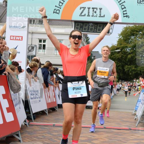 31.08.2025 - 21. Blankeneser Heldenlauf Strokosch-Dieckow http://msf.ph/oto/8696111 31.08.2025 12:28:28 Ziel 5320, 5540, 5813, 4220, 4424 meine-sportfotos.de