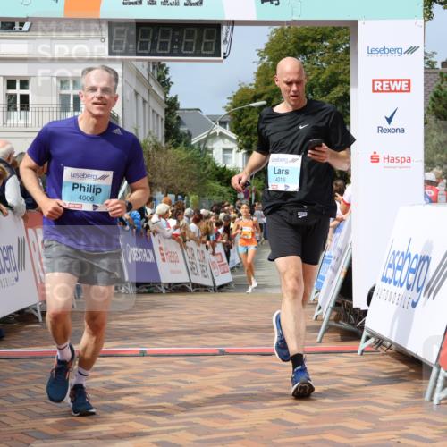 31.08.2025 - 21. Blankeneser Heldenlauf Strokosch-Dieckow http://msf.ph/oto/8696114 31.08.2025 12:23:33 Ziel 5178, 4419, 4278, 4006, 4016 meine-sportfotos.de