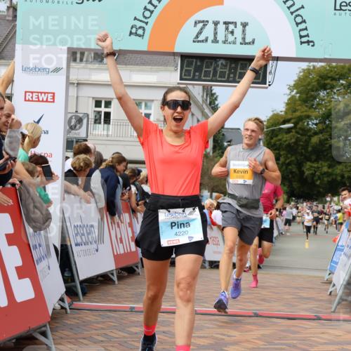 31.08.2025 - 21. Blankeneser Heldenlauf Strokosch-Dieckow http://msf.ph/oto/8696117 31.08.2025 12:28:27 Ziel 5320, 5540, 5813, 4220, 4424 meine-sportfotos.de