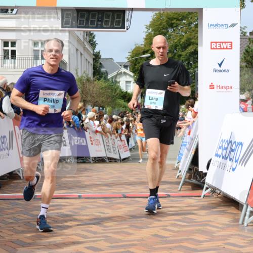 31.08.2025 - 21. Blankeneser Heldenlauf Strokosch-Dieckow http://msf.ph/oto/8696118 31.08.2025 12:23:33 Ziel 5178, 4419, 4278, 4006, 4016 meine-sportfotos.de