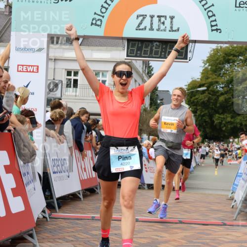 31.08.2025 - 21. Blankeneser Heldenlauf Strokosch-Dieckow http://msf.ph/oto/8696119 31.08.2025 12:28:27 Ziel 5320, 5540, 5813, 4220, 4424 meine-sportfotos.de