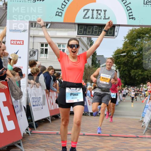 31.08.2025 - 21. Blankeneser Heldenlauf Strokosch-Dieckow http://msf.ph/oto/8696122 31.08.2025 12:28:27 Ziel 5320, 5540, 5813, 4220, 4424 meine-sportfotos.de