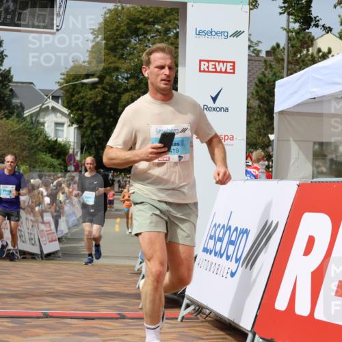 31.08.2025 - 21. Blankeneser Heldenlauf Strokosch-Dieckow http://msf.ph/oto/8696125 31.08.2025 12:23:29 Ziel 5410, 4419, 4278, 4006, 4016 meine-sportfotos.de