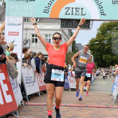 31.08.2025 - 21. Blankeneser Heldenlauf Strokosch-Dieckow http://msf.ph/oto/8696126 31.08.2025 12:28:27 Ziel 5320, 5540, 5813, 4220, 4424 meine-sportfotos.de