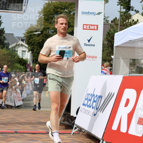 31.08.2025 - 21. Blankeneser Heldenlauf Strokosch-Dieckow http://msf.ph/oto/8696128 31.08.2025 12:23:29 Ziel 5410, 4419, 4278, 4006, 4016 meine-sportfotos.de