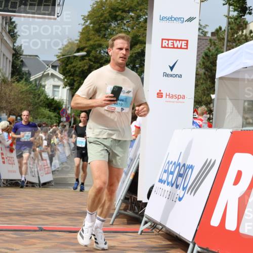 31.08.2025 - 21. Blankeneser Heldenlauf Strokosch-Dieckow http://msf.ph/oto/8696132 31.08.2025 12:23:29 Ziel 5410, 4419, 4278, 4006, 4016 meine-sportfotos.de