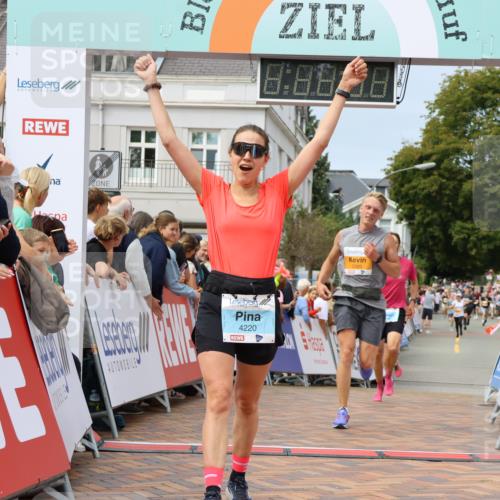 31.08.2025 - 21. Blankeneser Heldenlauf Strokosch-Dieckow http://msf.ph/oto/8696133 31.08.2025 12:28:27 Ziel 5320, 5540, 5813, 4220, 4424 meine-sportfotos.de