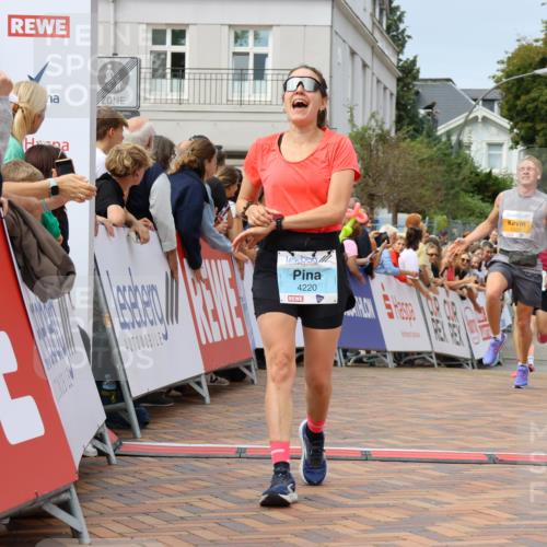 31.08.2025 - 21. Blankeneser Heldenlauf Strokosch-Dieckow http://msf.ph/oto/8696146 31.08.2025 12:28:26 Ziel 5320, 5540, 5813, 4220, 4424 meine-sportfotos.de