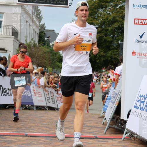 31.08.2025 - 21. Blankeneser Heldenlauf Strokosch-Dieckow http://msf.ph/oto/8696154 31.08.2025 12:28:24 Ziel 5320, 5813, 4220, 4424 meine-sportfotos.de