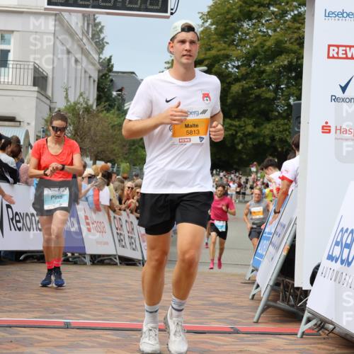 31.08.2025 - 21. Blankeneser Heldenlauf Strokosch-Dieckow http://msf.ph/oto/8696157 31.08.2025 12:28:24 Ziel 5320, 5813, 4220, 4424 meine-sportfotos.de