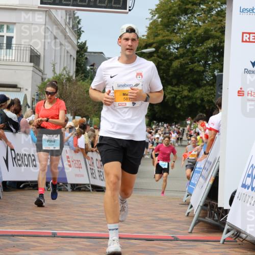 31.08.2025 - 21. Blankeneser Heldenlauf Strokosch-Dieckow http://msf.ph/oto/8696163 31.08.2025 12:28:24 Ziel 5320, 5813, 4220, 4424 meine-sportfotos.de