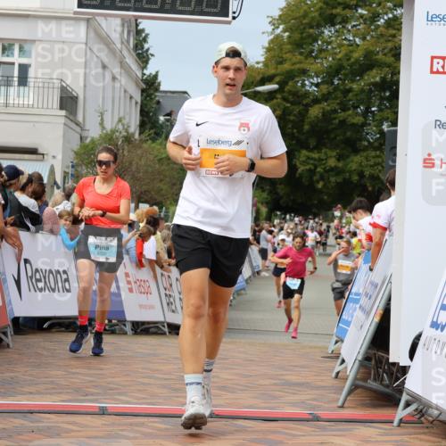 31.08.2025 - 21. Blankeneser Heldenlauf Strokosch-Dieckow http://msf.ph/oto/8696166 31.08.2025 12:28:24 Ziel 5320, 5813, 4220, 4424 meine-sportfotos.de