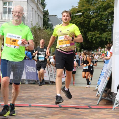 31.08.2025 - 21. Blankeneser Heldenlauf Strokosch-Dieckow http://msf.ph/oto/8696191 31.08.2025 12:23:11 Ziel 5709, 5797, 5144, 4133, 4039, 4042 meine-sportfotos.de