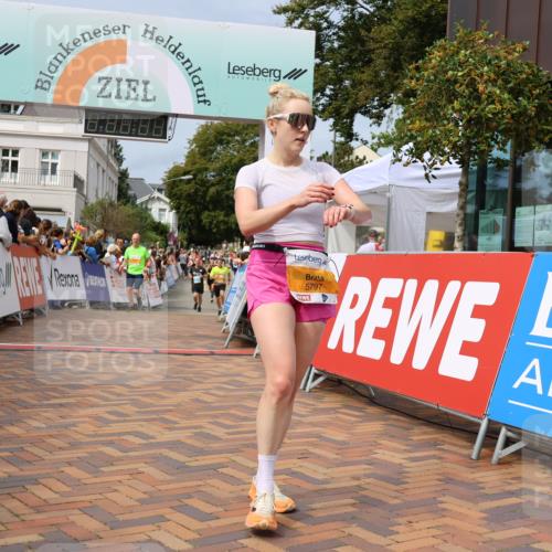 31.08.2025 - 21. Blankeneser Heldenlauf Strokosch-Dieckow http://msf.ph/oto/8696207 31.08.2025 12:23:07 Ziel 5709, 5797, 5144, 4358, 4025, 4426 meine-sportfotos.de