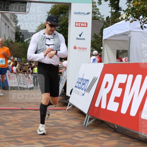 31.08.2025 - 21. Blankeneser Heldenlauf Strokosch-Dieckow http://msf.ph/oto/8696210 31.08.2025 12:27:57 Ziel 5322, 4058 meine-sportfotos.de