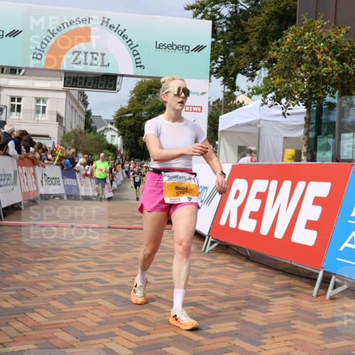 31.08.2025 - 21. Blankeneser Heldenlauf Strokosch-Dieckow http://msf.ph/oto/8696216 31.08.2025 12:23:07 Ziel 5709, 5797, 5144, 4358, 4025, 4426 meine-sportfotos.de