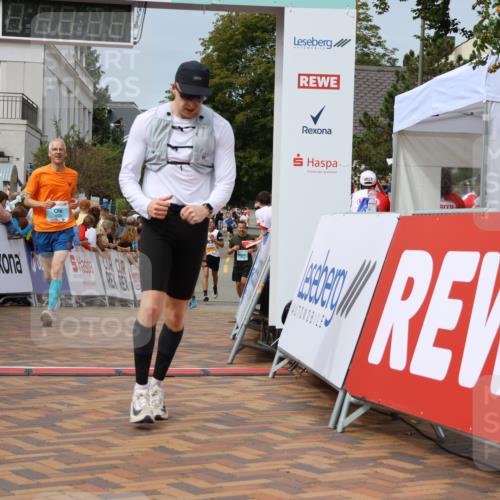 31.08.2025 - 21. Blankeneser Heldenlauf Strokosch-Dieckow http://msf.ph/oto/8696217 31.08.2025 12:27:57 Ziel 5322, 4058 meine-sportfotos.de