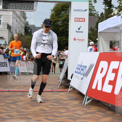 31.08.2025 - 21. Blankeneser Heldenlauf Strokosch-Dieckow http://msf.ph/oto/8696219 31.08.2025 12:27:57 Ziel 5322, 4058 meine-sportfotos.de