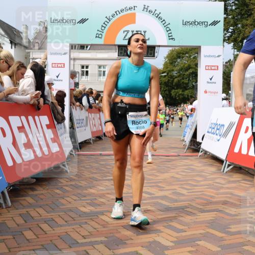 31.08.2025 - 21. Blankeneser Heldenlauf Strokosch-Dieckow http://msf.ph/oto/8696222 31.08.2025 12:23:05 Ziel 5797, 4358, 4025, 4285, 4426 meine-sportfotos.de