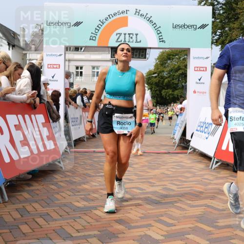 31.08.2025 - 21. Blankeneser Heldenlauf Strokosch-Dieckow http://msf.ph/oto/8696228 31.08.2025 12:23:05 Ziel 5797, 4358, 4025, 4285, 4426 meine-sportfotos.de