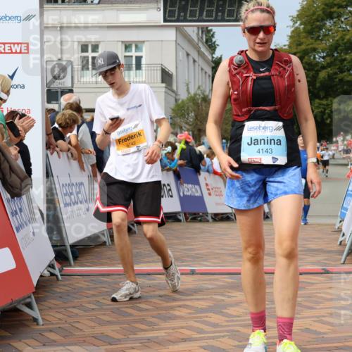 31.08.2025 - 21. Blankeneser Heldenlauf Strokosch-Dieckow http://msf.ph/oto/8696247 31.08.2025 12:27:44 Ziel 5121, 5403, 5564, 5433, 5742, 4143, 4269 meine-sportfotos.de