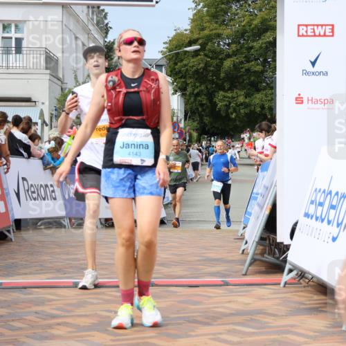 31.08.2025 - 21. Blankeneser Heldenlauf Strokosch-Dieckow http://msf.ph/oto/8696250 31.08.2025 12:27:43 Ziel 5121, 5403, 5564, 5742, 4143 meine-sportfotos.de