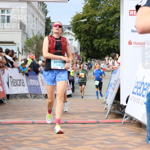 31.08.2025 - 21. Blankeneser Heldenlauf Strokosch-Dieckow http://msf.ph/oto/8696260 31.08.2025 12:27:42 Ziel 5121, 5403, 5564, 5742, 4143 meine-sportfotos.de