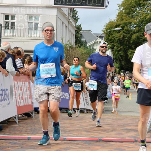 31.08.2025 - 21. Blankeneser Heldenlauf Strokosch-Dieckow http://msf.ph/oto/8696263 31.08.2025 12:23:00 Ziel 5797, 4358, 4025, 4285, 4426 meine-sportfotos.de