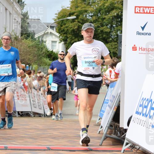31.08.2025 - 21. Blankeneser Heldenlauf Strokosch-Dieckow http://msf.ph/oto/8696268 31.08.2025 12:22:58 Ziel 4358, 4025, 4285, 4426 meine-sportfotos.de