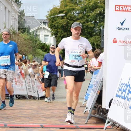 31.08.2025 - 21. Blankeneser Heldenlauf Strokosch-Dieckow http://msf.ph/oto/8696270 31.08.2025 12:22:58 Ziel 4358, 4025, 4285, 4426 meine-sportfotos.de