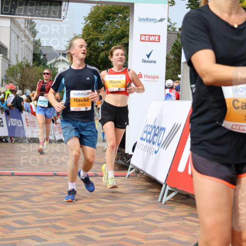31.08.2025 - 21. Blankeneser Heldenlauf Strokosch-Dieckow http://msf.ph/oto/8696276 31.08.2025 12:27:40 Ziel 5121, 5403, 5564, 5742, 4143 meine-sportfotos.de