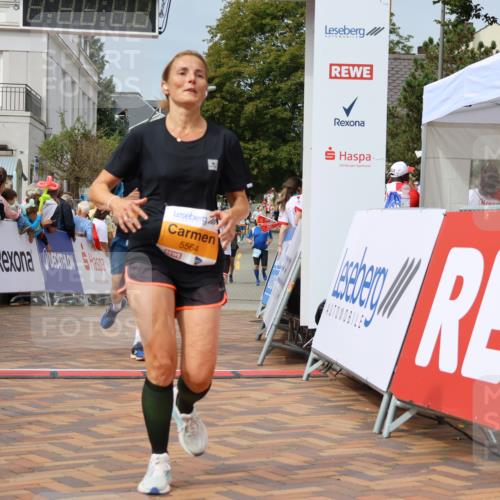 31.08.2025 - 21. Blankeneser Heldenlauf Strokosch-Dieckow http://msf.ph/oto/8696282 31.08.2025 12:27:39 Ziel 5121, 5403, 5564, 5742, 4143 meine-sportfotos.de