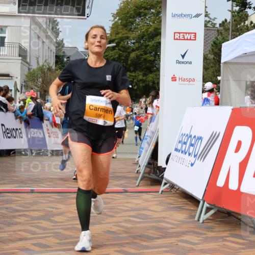 31.08.2025 - 21. Blankeneser Heldenlauf Strokosch-Dieckow http://msf.ph/oto/8696284 31.08.2025 12:27:39 Ziel 5121, 5403, 5564, 5742, 4143 meine-sportfotos.de