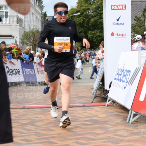 31.08.2025 - 21. Blankeneser Heldenlauf Strokosch-Dieckow http://msf.ph/oto/8696285 31.08.2025 12:22:42 Ziel 5556, 5521, 5471, 5828, 5522 meine-sportfotos.de