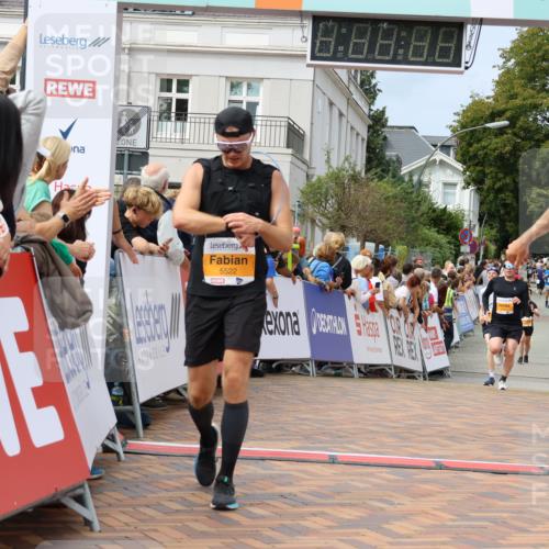 31.08.2025 - 21. Blankeneser Heldenlauf Strokosch-Dieckow http://msf.ph/oto/8696293 31.08.2025 12:22:38 Ziel 5556, 5521, 5828, 5522, 4166, 4098, 4282 meine-sportfotos.de