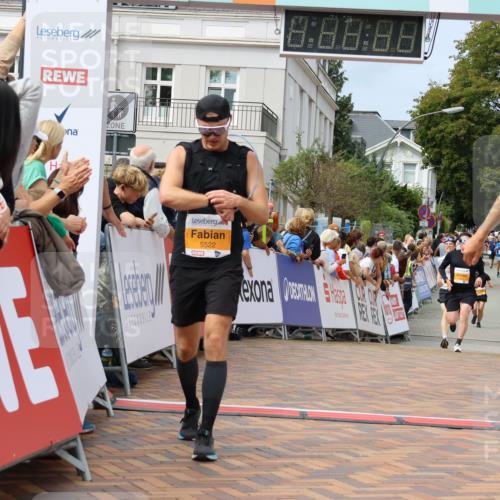 31.08.2025 - 21. Blankeneser Heldenlauf Strokosch-Dieckow http://msf.ph/oto/8696295 31.08.2025 12:22:38 Ziel 5556, 5521, 5828, 5522, 4166, 4098, 4282 meine-sportfotos.de