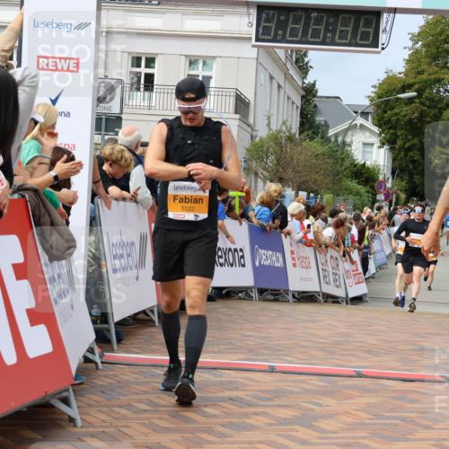 31.08.2025 - 21. Blankeneser Heldenlauf Strokosch-Dieckow http://msf.ph/oto/8696297 31.08.2025 12:22:38 Ziel 5556, 5521, 5828, 5522, 4166, 4098, 4282 meine-sportfotos.de